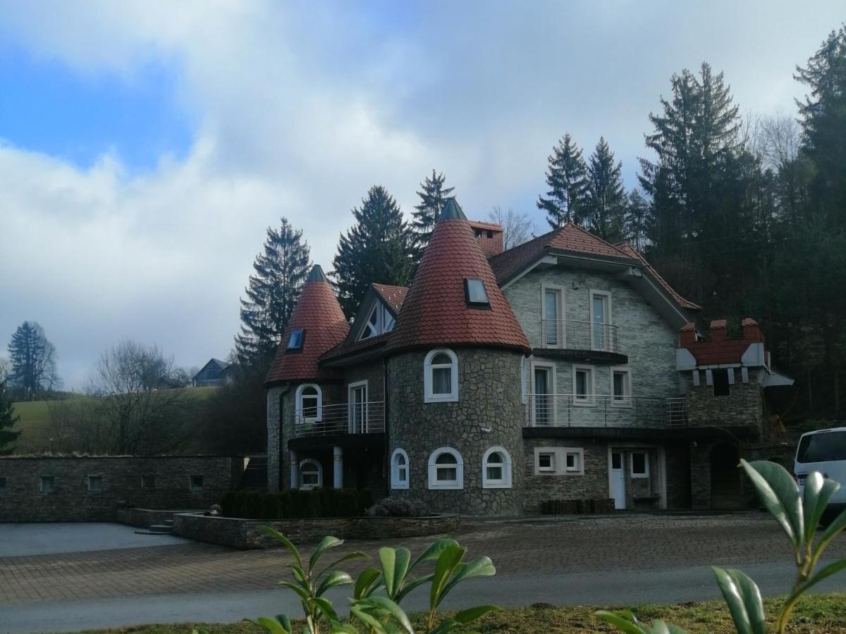 Gladiaterra Castle Hotel Smrecje ภายนอก รูปภาพ