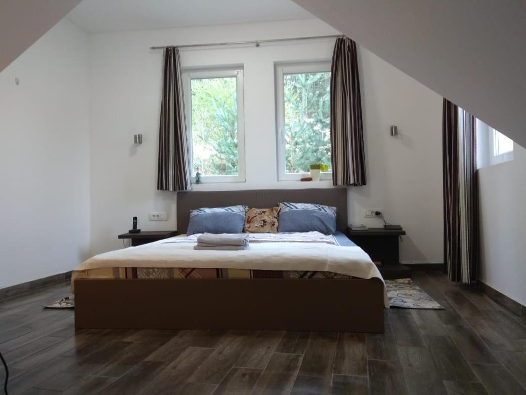 Gladiaterra Castle Hotel Smrecje ภายนอก รูปภาพ