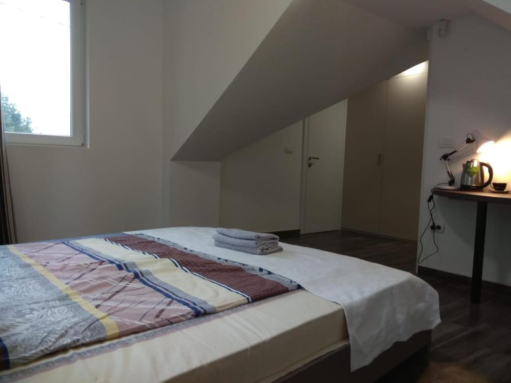 Gladiaterra Castle Hotel Smrecje ภายนอก รูปภาพ